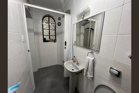 Casa para alugar com 70m², 2 quartos e sem vaga Casa para alugar com 70m², 2 quartos e sem vagaBanheiro