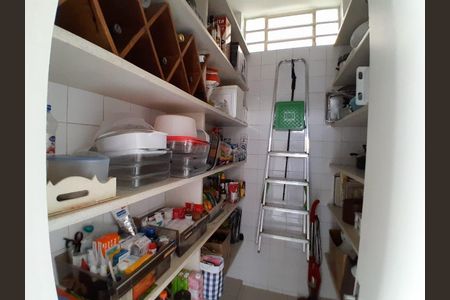 Casa à venda com 4 quartos, 450m² em Vila Mariana, São Paulo
