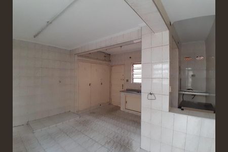 Casa à venda com 3 quartos, 216m² em Mirandópolis, São Paulo