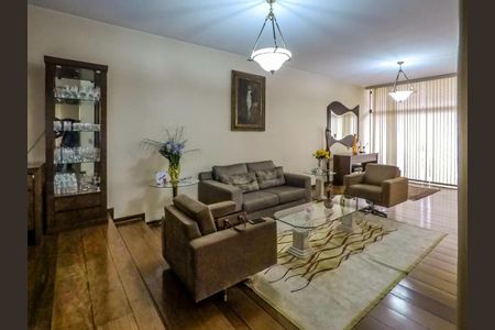 Casa à venda com 4 quartos, 303m² em Bosque da Saúde, São Paulo