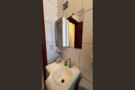 Apartamento à venda com 57m², 2 quartos e 1 vaga Apartamento à venda com 57m², 2 quartos e 1 vagaBanheiro