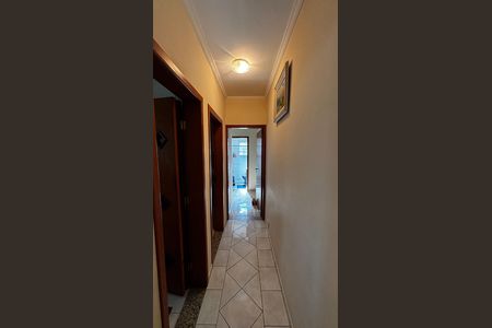 Corredor de apartamento à venda com 2 quartos, 57m² em Vila Assunção, Santo André