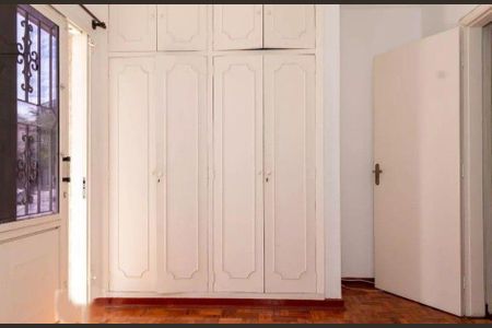 Casa à venda com 194m², 3 quartos e 3 vagas