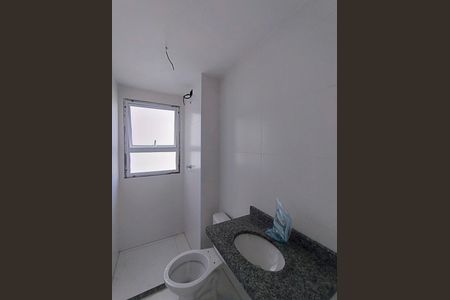 Banheiro de apartamento para alugar com 2 quartos, 43m² em Santa Terezinha, São Bernardo do Campo