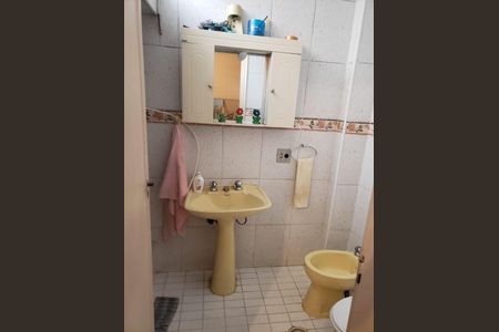 Casa à venda com 5 quartos, 220m² em Indianópolis, São Paulo