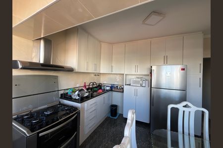 Casa para alugar com 360m², 5 quartos e 2 vagas