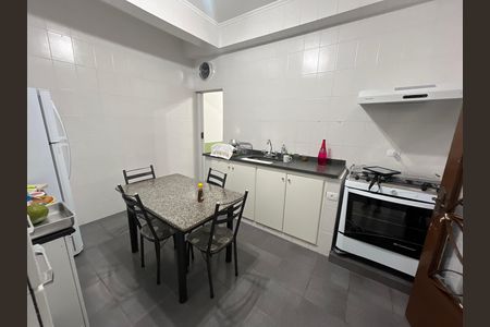 Casa para alugar com 360m², 5 quartos e 2 vagas