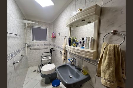 Casa para alugar com 360m², 5 quartos e 2 vagas Casa para alugar com 360m², 5 quartos e 2 vagasBanheiro