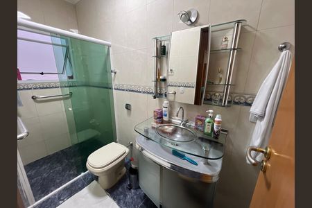 Casa para alugar com 360m², 5 quartos e 2 vagas Casa para alugar com 360m², 5 quartos e 2 vagasBanheiro