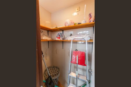 Apartamento para alugar com 80m², 2 quartos e 2 vagas Apartamento para alugar com 80m², 2 quartos e 2 vagasBanheiro de serviço