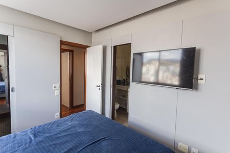Apartamento para alugar com 80m², 2 quartos e 2 vagas Apartamento para alugar com 80m², 2 quartos e 2 vagasSuíte