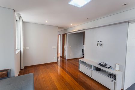 Sala de apartamento para alugar com 2 quartos, 80m² em São Pedro, Belo Horizonte