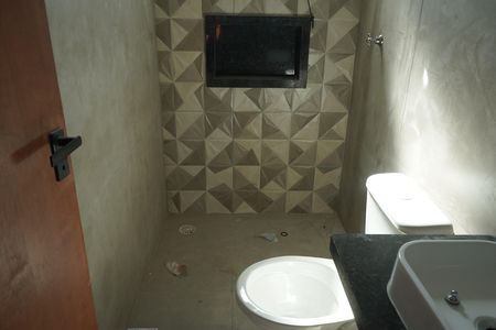Casa de condomínio à venda com 130m², 3 quartos e 2 vagasBanheiro da Suíte