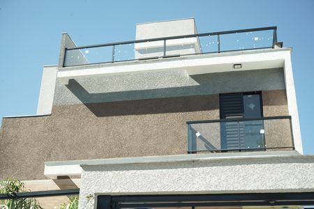 Casa de condomínio à venda com 130m², 3 quartos e 2 vagasFachada