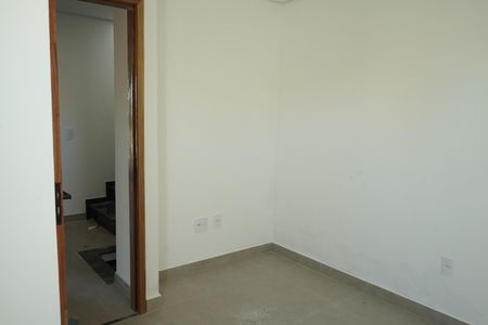 Casa de condomínio à venda com 130m², 3 quartos e 2 vagasQuarto 1