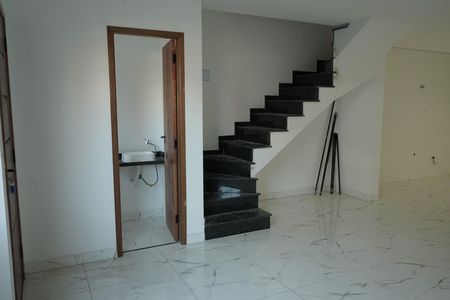 Sala de casa de condomínio à venda com 3 quartos, 130m² em Vila Antonina, São Paulo