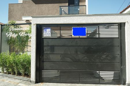 Casa de condomínio à venda com 130m², 3 quartos e 2 vagasFachada