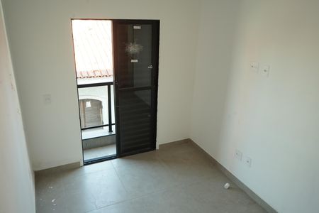 Casa de condomínio à venda com 130m², 3 quartos e 2 vagassuite