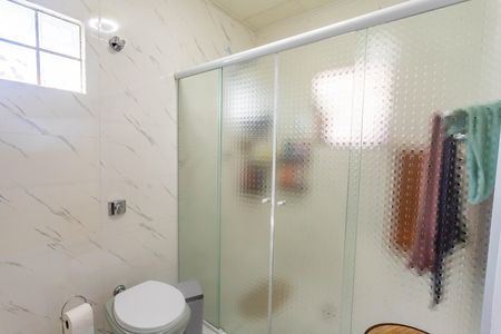 Casa à venda com 418m², 3 quartos e 2 vagas Casa à venda com 418m², 3 quartos e 2 vagasBanheiro social