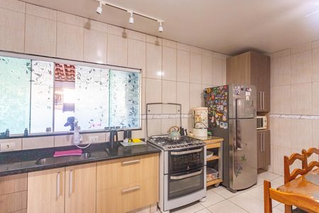 Casa à venda com 418m², 3 quartos e 2 vagas Casa à venda com 418m², 3 quartos e 2 vagasCozinha