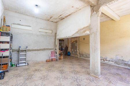 Casa à venda com 418m², 3 quartos e 2 vagas Casa à venda com 418m², 3 quartos e 2 vagasGaragem