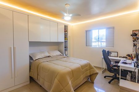 Casa à venda com 418m², 3 quartos e 2 vagas Casa à venda com 418m², 3 quartos e 2 vagasCasa 2 - quarto