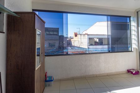 Casa à venda com 418m², 3 quartos e 2 vagas Casa à venda com 418m², 3 quartos e 2 vagasVaranda