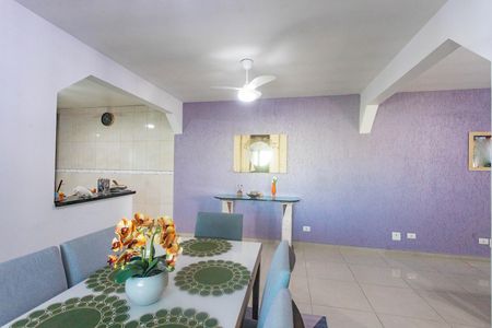 Casa à venda com 418m², 3 quartos e 2 vagas Casa à venda com 418m², 3 quartos e 2 vagasSala de jantar
