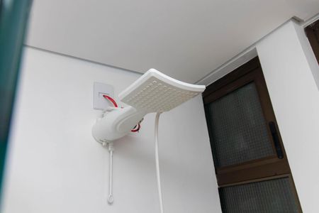Banheiro Social de apartamento para alugar com 2 quartos, 75m² em Santana, Porto Alegre