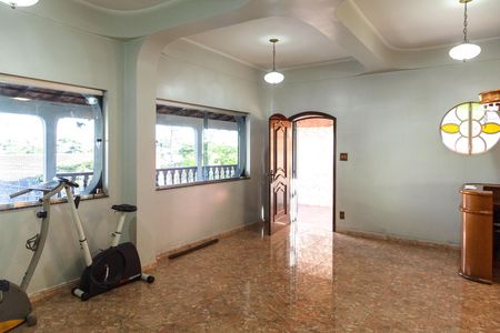 Casa para alugar com 371m², 4 quartos e 4 vagasSala
