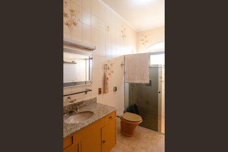 Casa para alugar com 371m², 4 quartos e 4 vagasBanheiro social