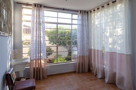 Casa para alugar com 371m², 4 quartos e 4 vagasÁrea de Serviço 1