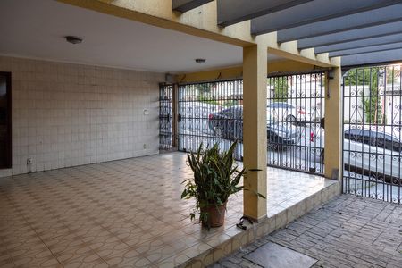 Garagem de casa para alugar com 4 quartos, 371m² em Vila Rosalia, Guarulhos