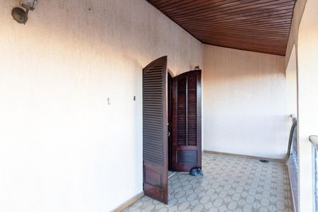 Varanda de casa para alugar com 4 quartos, 371m² em Vila Rosalia, Guarulhos