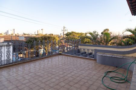 Casa para alugar com 371m², 4 quartos e 4 vagasQuintal
