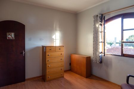 Casa para alugar com 371m², 4 quartos e 4 vagasQuarto 2