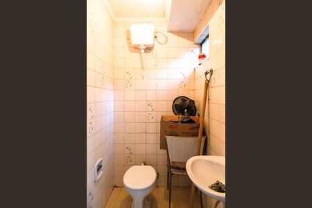 Casa para alugar com 371m², 4 quartos e 4 vagasGaragem - banheiro