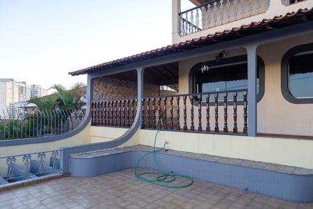 Casa para alugar com 371m², 4 quartos e 4 vagasQuintal