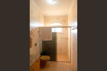 Casa para alugar com 371m², 4 quartos e 4 vagasBanheiro social