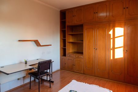 Casa para alugar com 371m², 4 quartos e 4 vagasQuarto 3