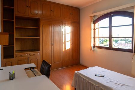 Casa para alugar com 371m², 4 quartos e 4 vagasQuarto 3