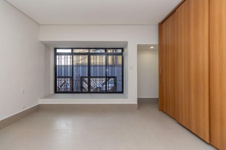 Casa à venda com 4 quartos, 184m² em Vila Clementino, São Paulo