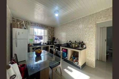 Casa à venda com 98m², 3 quartos e 2 vagas
