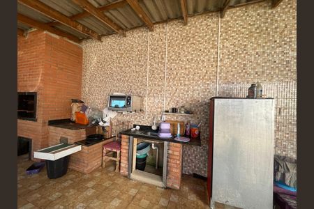 Casa à venda com 98m², 3 quartos e 2 vagas