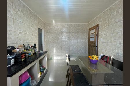 Casa à venda com 98m², 3 quartos e 2 vagas