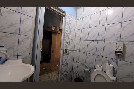 Banheiro de casa para alugar com 1 quarto, 50m² em Jardim Anita, Itaquaquecetuba