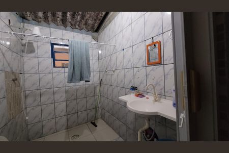 Banheiro de casa para alugar com 1 quarto, 50m² em Jardim Anita, Itaquaquecetuba