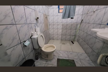 Casa para alugar com 50m², 1 quarto e 1 vaga Casa para alugar com 50m², 1 quarto e 1 vagaBanheiro