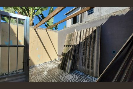 Casa para alugar com 50m², 1 quarto e 1 vaga Casa para alugar com 50m², 1 quarto e 1 vagaSala