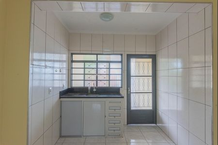 Cozinha de casa para alugar com 2 quartos, 160m² em Jardim Pacaembu, Campinas